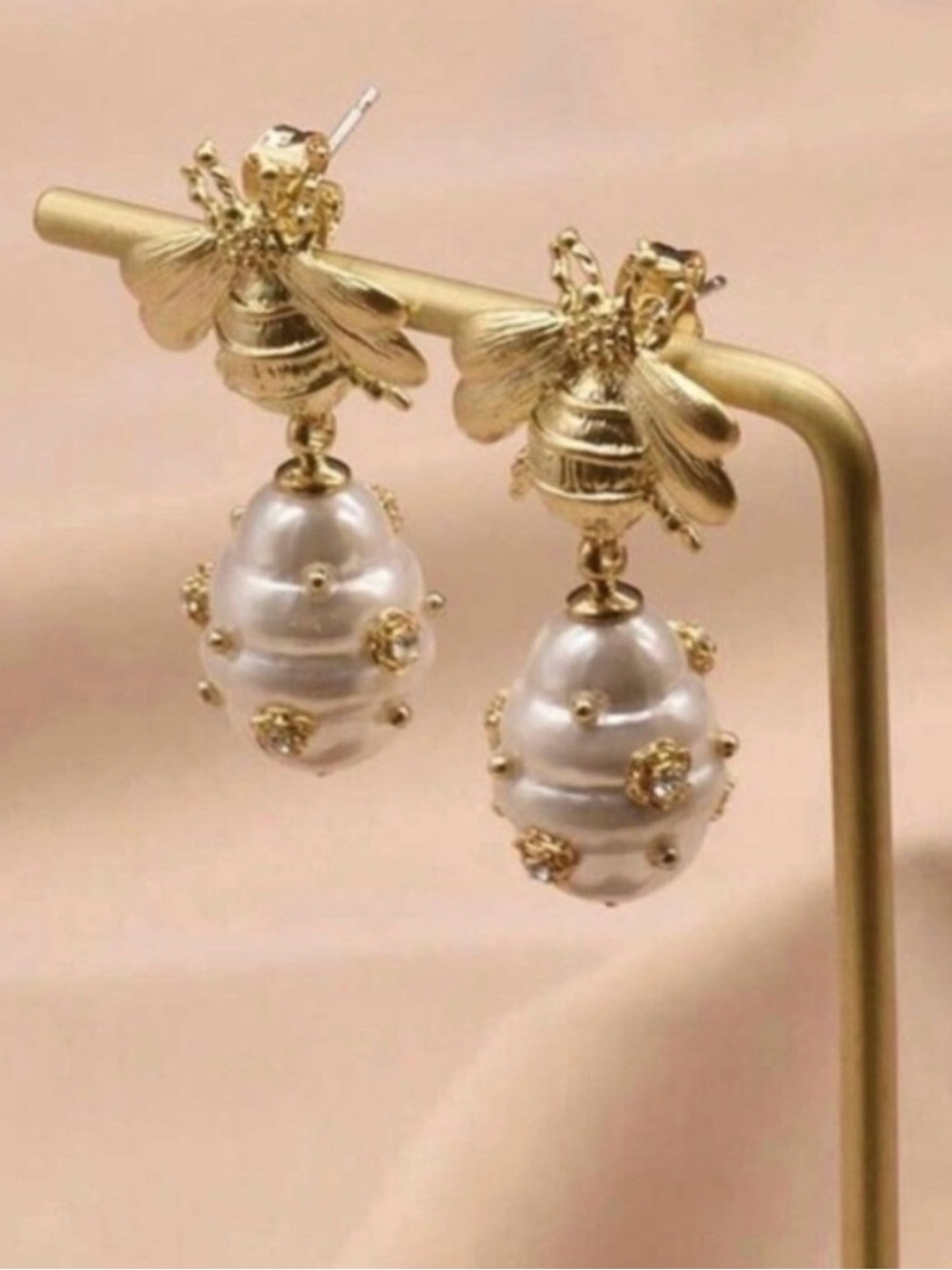 Gold Bee and Pearl Drop Earrings - Women Jewelry hypoallergenic - Picture 6 of 9